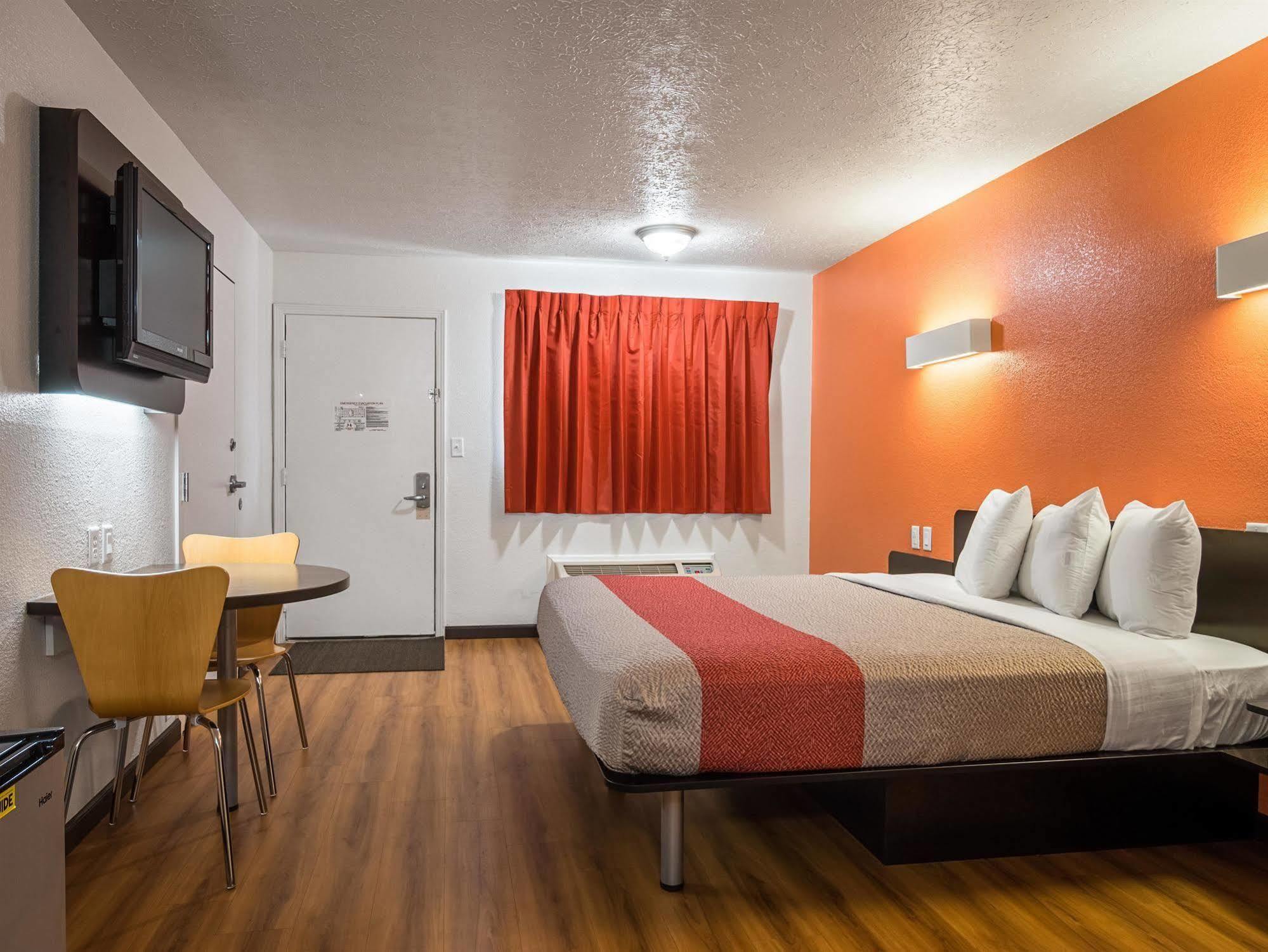 Motel 6-Columbus, Oh - Osu Exterior photo
